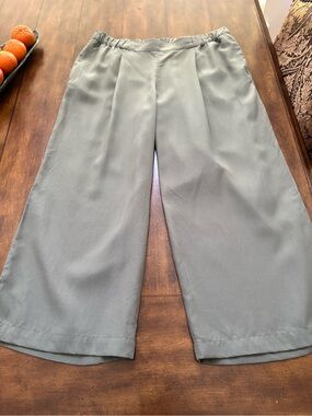 J. Jill Olive Green Wide Leg Capris